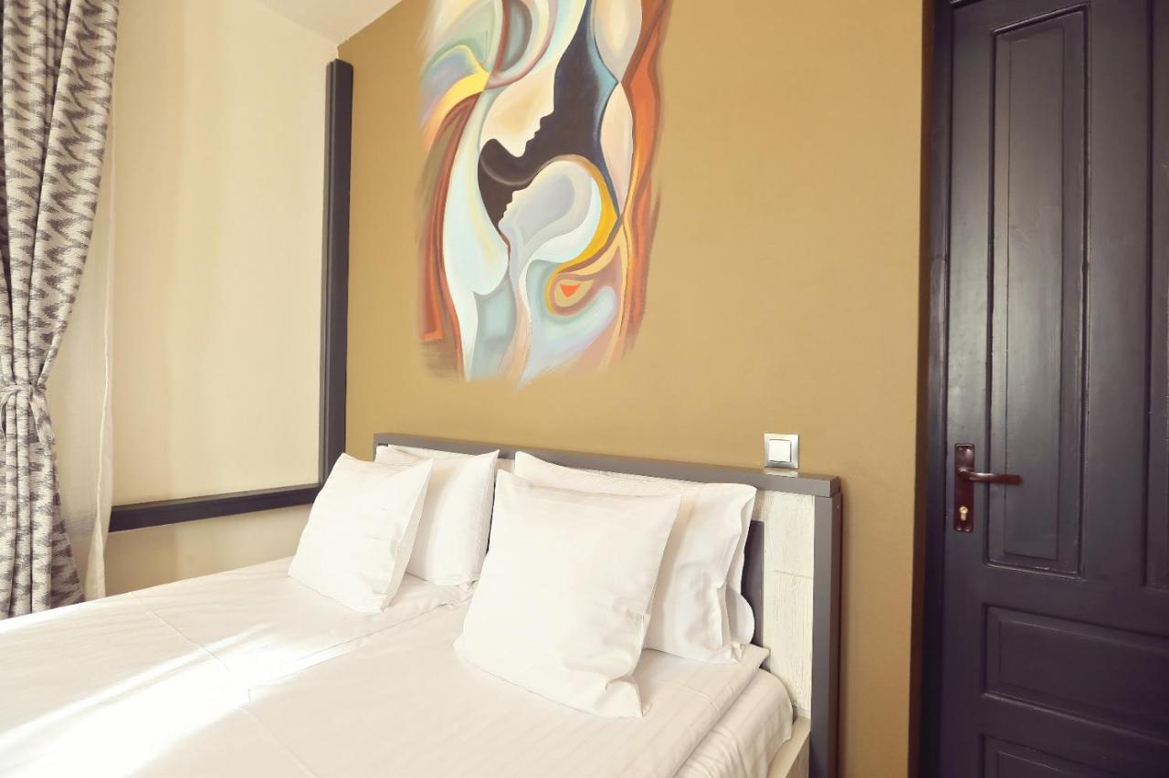 Dezire Guesthouse 拜勒乌努麦 外观 照片